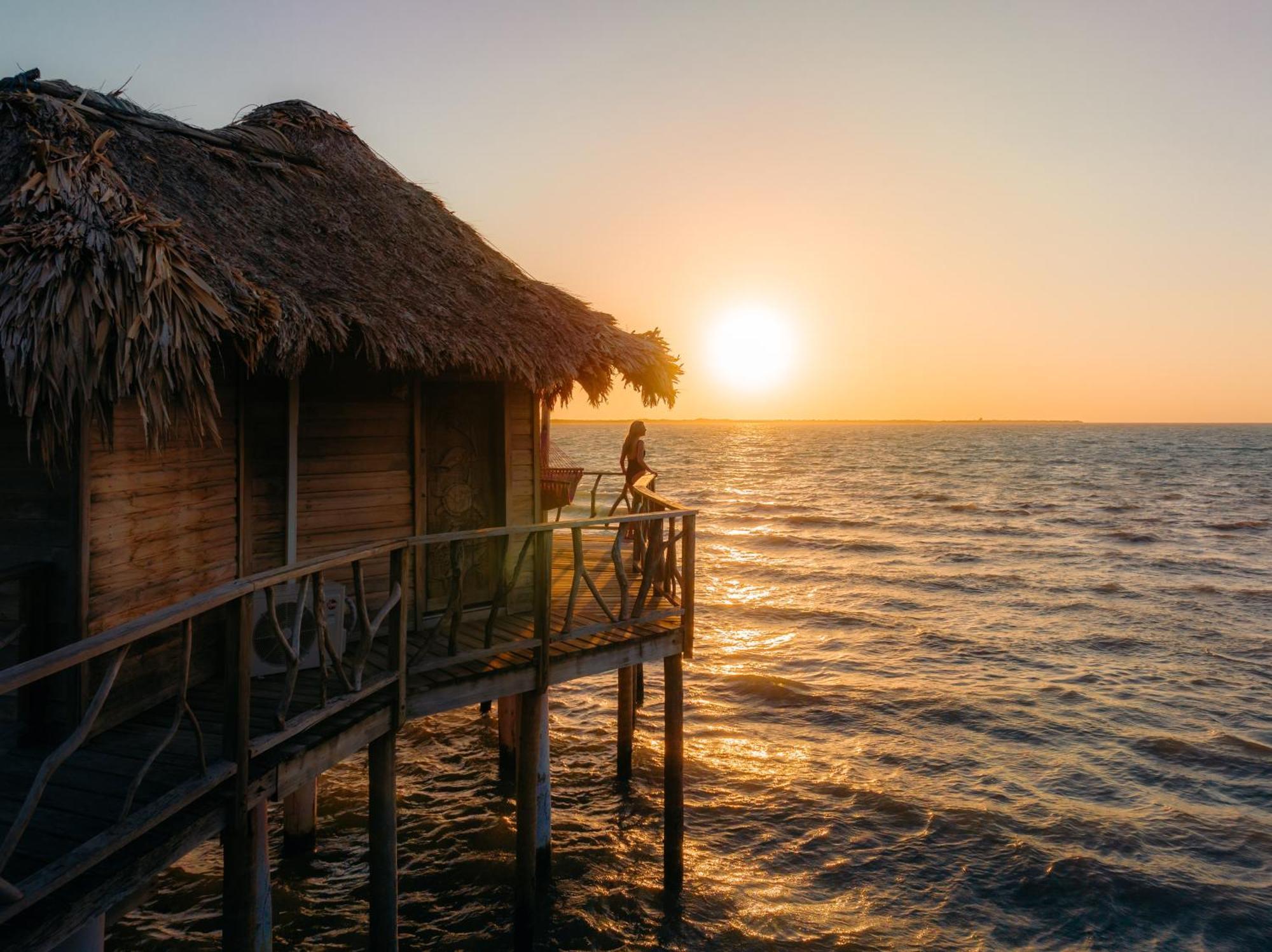 Thatch Caye Resort A Muy'Ono Resort Hopkins Exterior foto