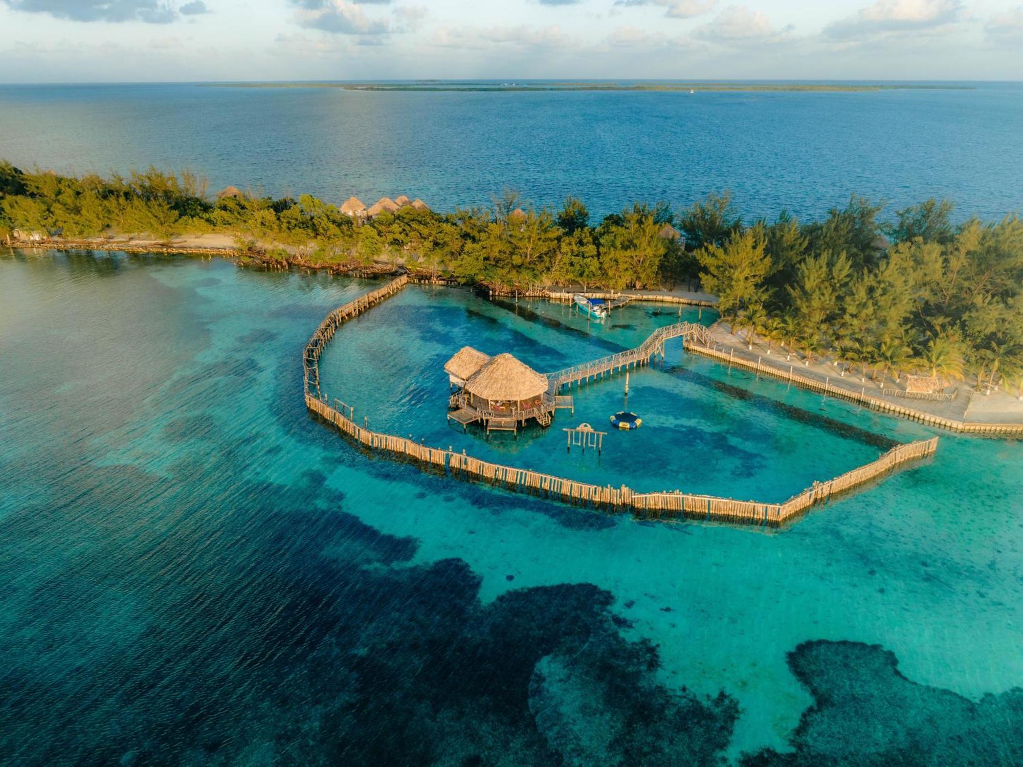 Thatch Caye Resort A Muy'Ono Resort Hopkins Exterior foto